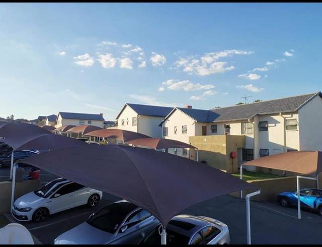 3 BEDROOM TOWNHOUSE FOR SALE IN OAKDENE